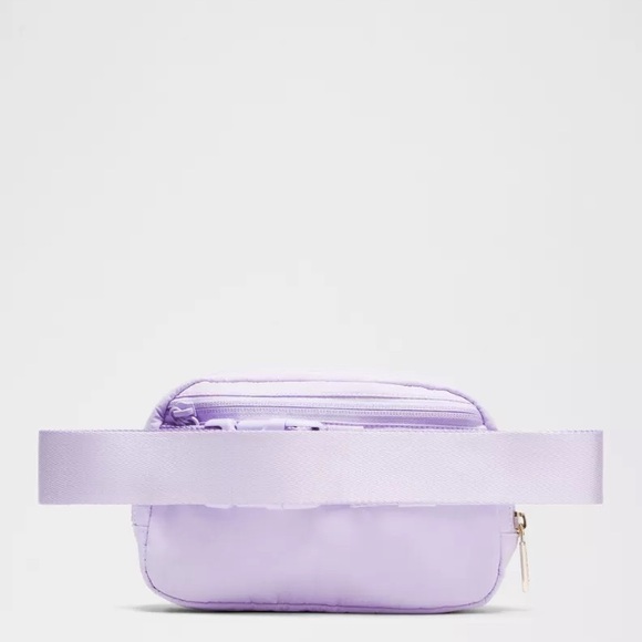 Lululemon Everywhere Belt Bag 1L- Lavender Frost - Picture 3 of 6